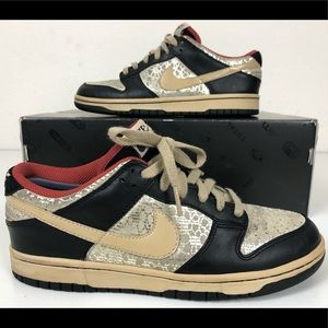 nike dunk low womens gold size 8.5 2007 Rare A1